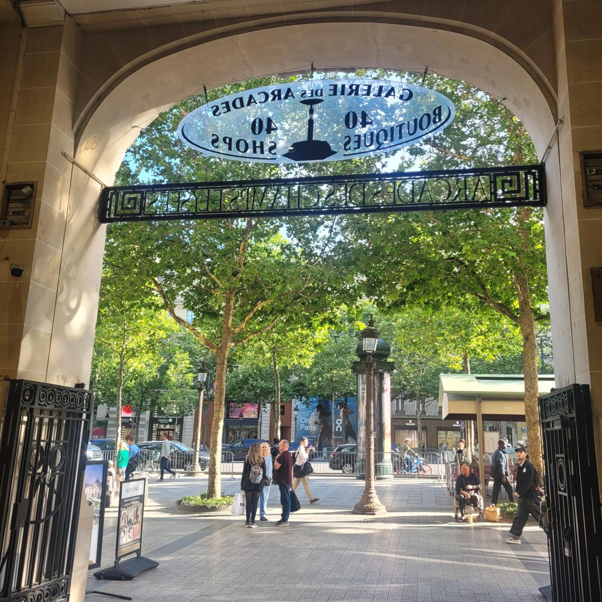 Bel Appartement Champs Elysees Avec 2 Chambres 巴黎 外观 照片